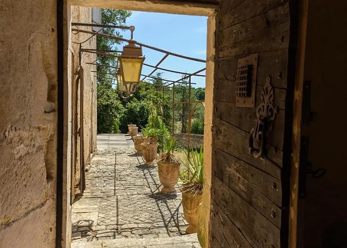 Prieure Restaure Avec Jardin, Charme Ancien Et Commodites Modernes, Pres De L'eglise A - Fr-1-653-145 Beaulieu-sur-Sonnette