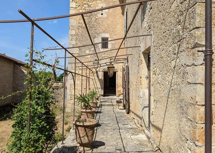 Prieure Restaure Avec Jardin, Charme Ancien Et Commodites Modernes, Pres De L'eglise A - Fr-1-653-145 Ferienhaus *