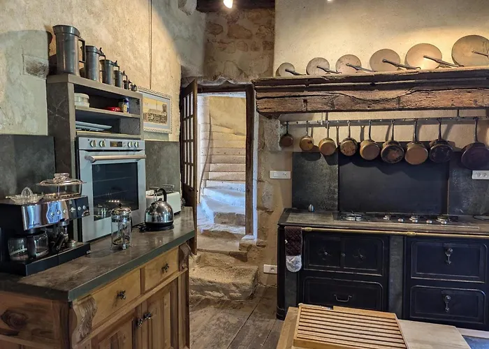 Prieure Restaure Avec Jardin, Charme Ancien Et Commodites Modernes, Pres De L'eglise A - Fr-1-653-145 Beaulieu-sur-Sonnette