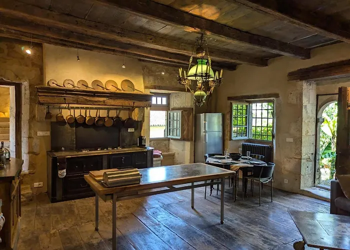 Prieure Restaure Avec Jardin, Charme Ancien Et Commodites Modernes, Pres De L'eglise A - Fr-1-653-145 Ferienhaus Beaulieu-sur-Sonnette