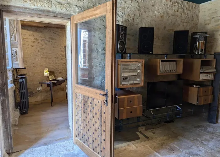 Prieure Restaure Avec Jardin, Charme Ancien Et Commodites Modernes, Pres De L'eglise A - Fr-1-653-145 *